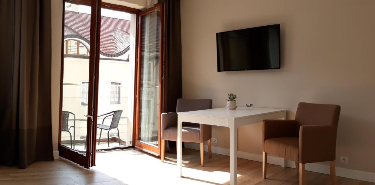 L&L Apartment Old Town Poznan Dış mekan fotoğraf